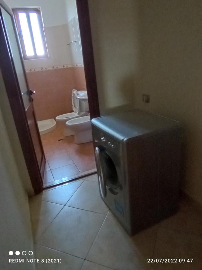 Guesthouse Fatos Biti Divjake Extérieur photo